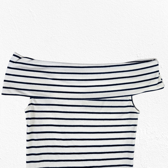 We the Free White Blue Off the Shoulder Striped Melbourne Preppy Top Size Medium - Picture 4 of 9